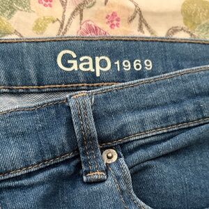 GAP Women's Classic Medium Blue High-Rise Jeans